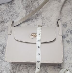 (SOLD) Dooney & Bourke Crossbody Bag